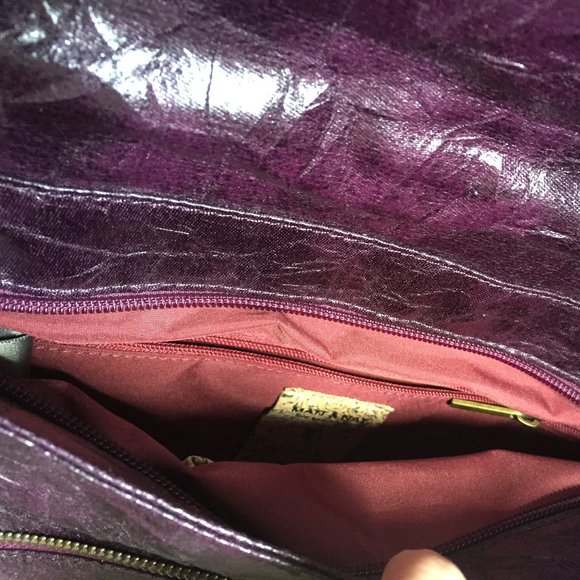 Mat & Nat Wrinkled Purple Hobo bag - Picture 7 of 8